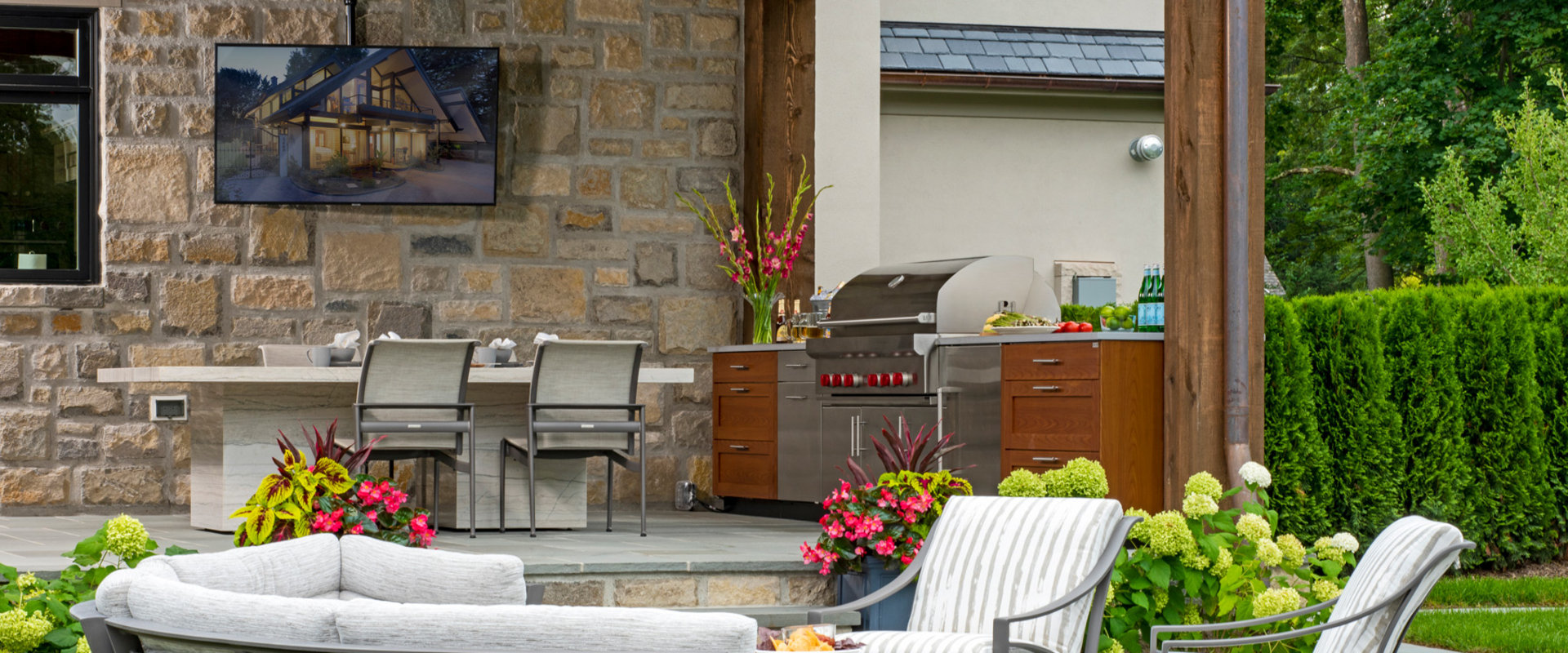 Choosing Appliances and Materials for Outdoor Living Spaces
